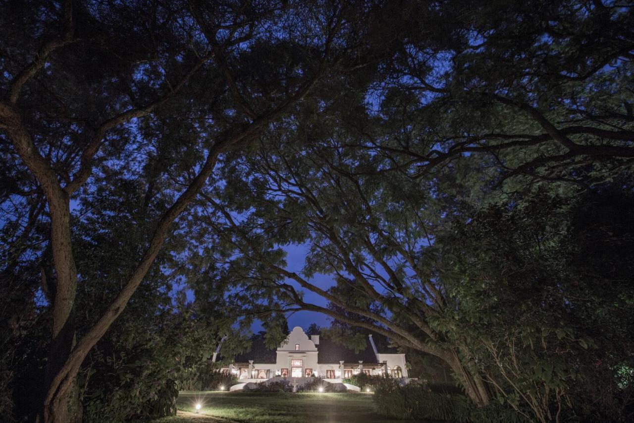 ホテル The Manor At Ngorongoro アルーシャ エクステリア 写真