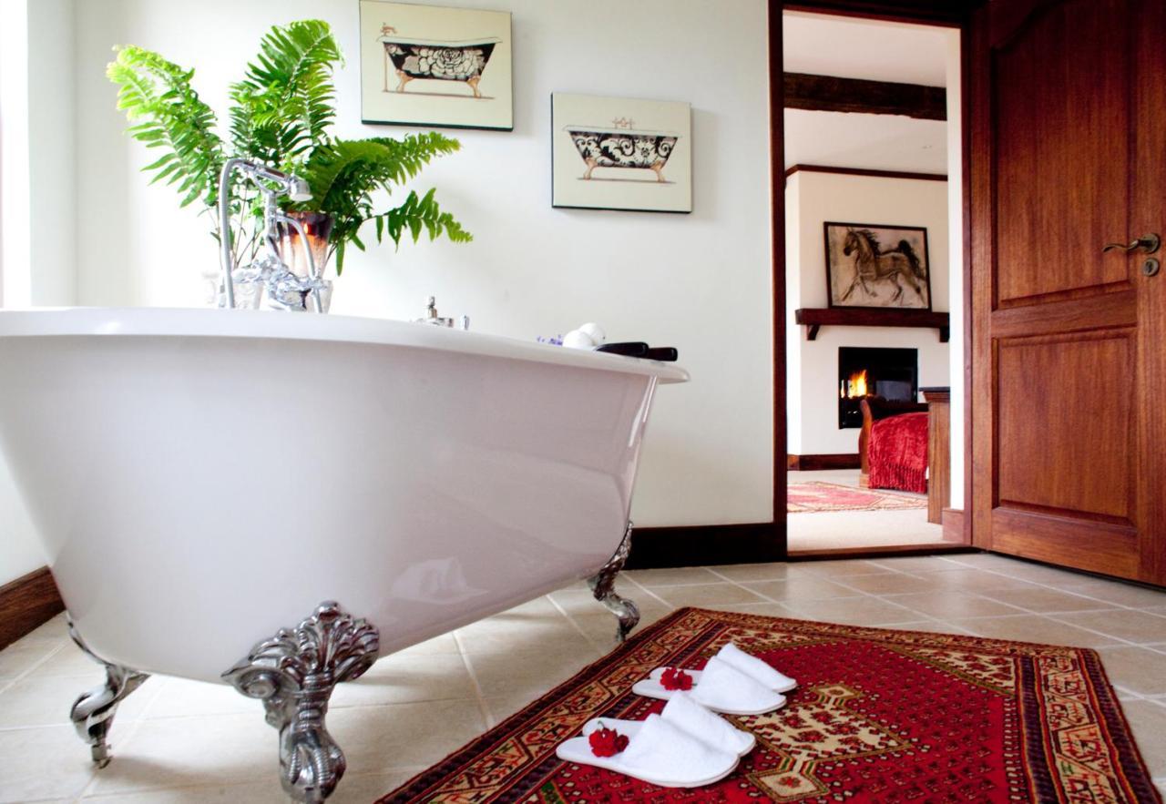 ホテル The Manor At Ngorongoro アルーシャ エクステリア 写真