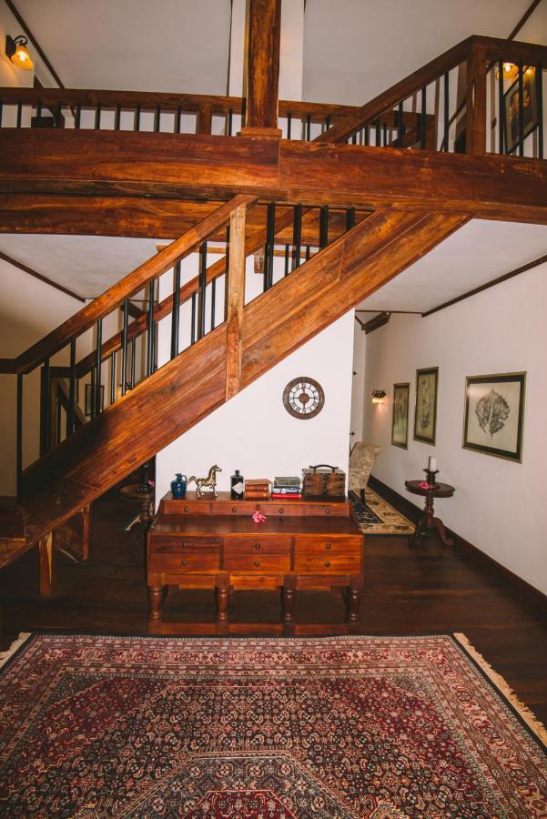 ホテル The Manor At Ngorongoro アルーシャ エクステリア 写真