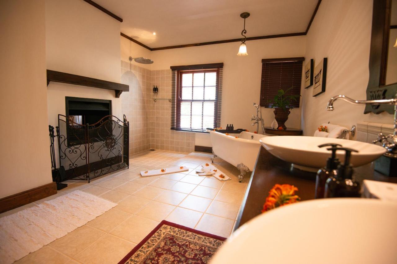 ホテル The Manor At Ngorongoro アルーシャ エクステリア 写真